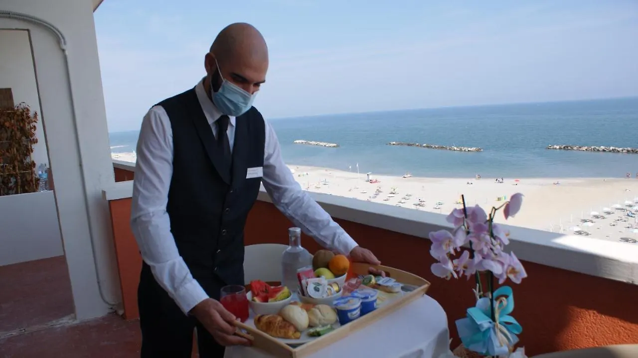 Hotel Palazzo Caveja Римини